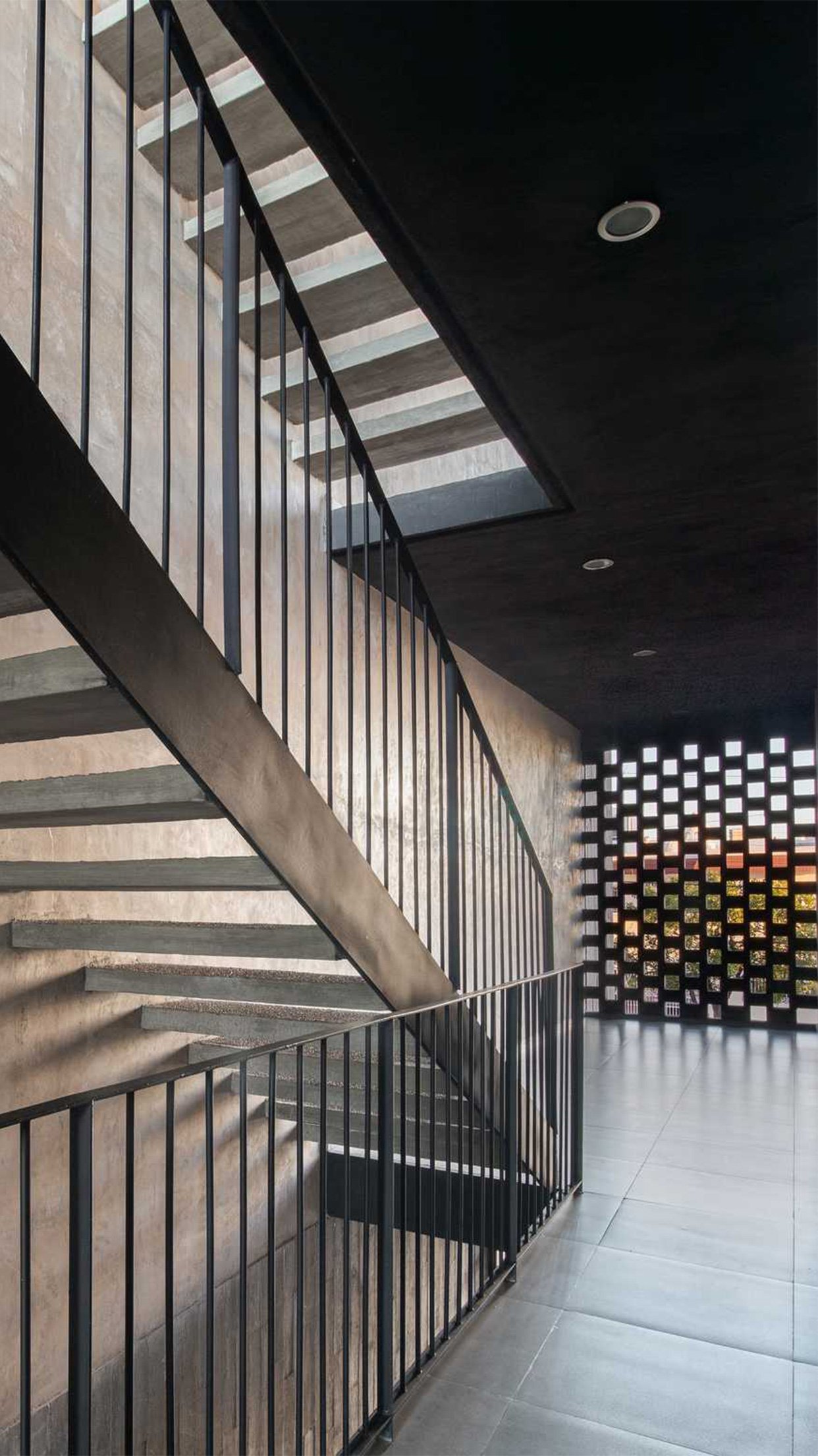 28. Punto Lomas escalera